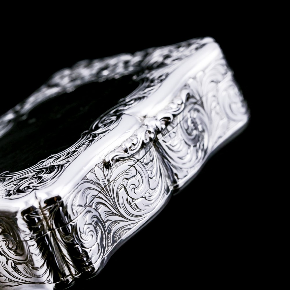 A Large Antique Victorian Solid Sterling Silver Table Snuff Box with Intricate Engravings - Edward Smith 1853 View XV