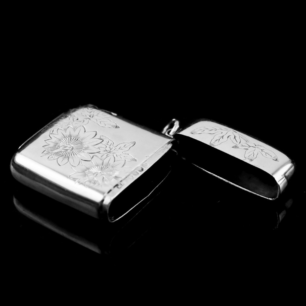 Antique Victorian Solid Silver Vesta Case Aesthetic Style Engravings - Joseph Whitten 1885 View VI