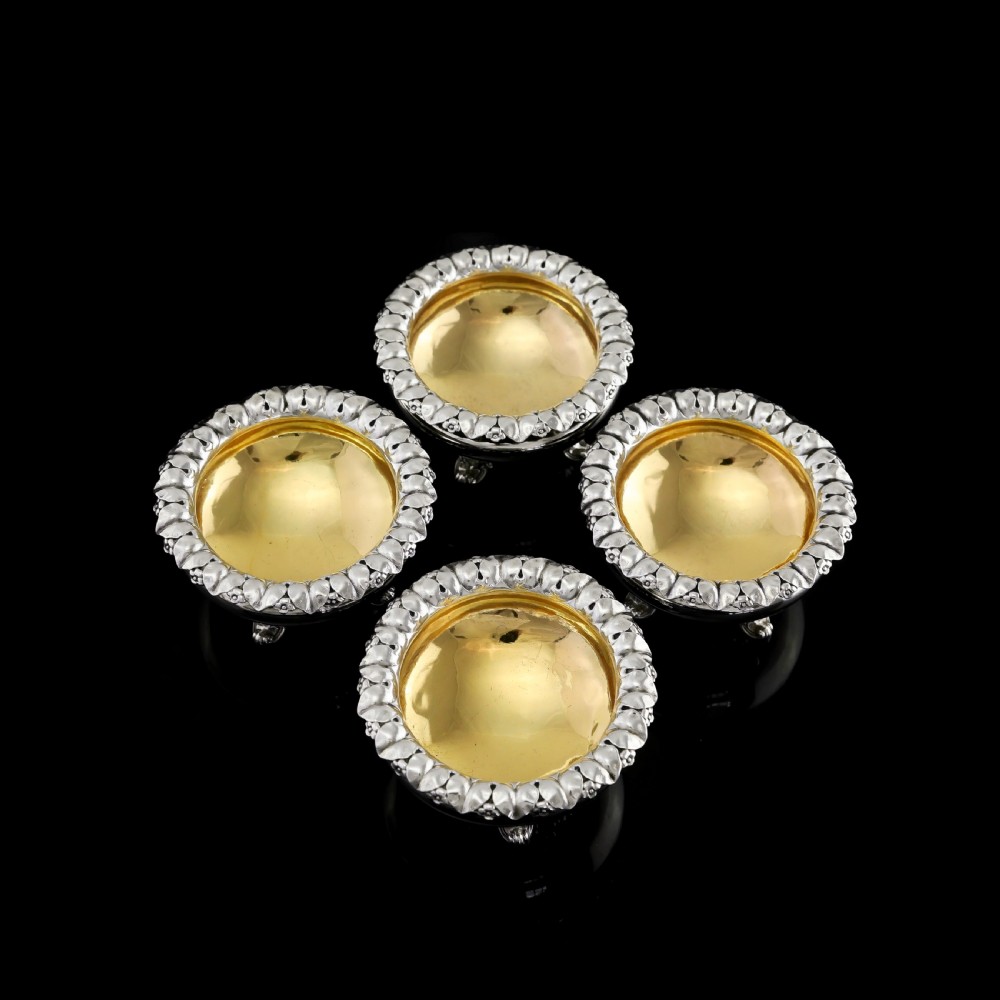 A Magnificent Set of 4 Georgian Solid Silver Salt Cellars - Barnard 1837 View V