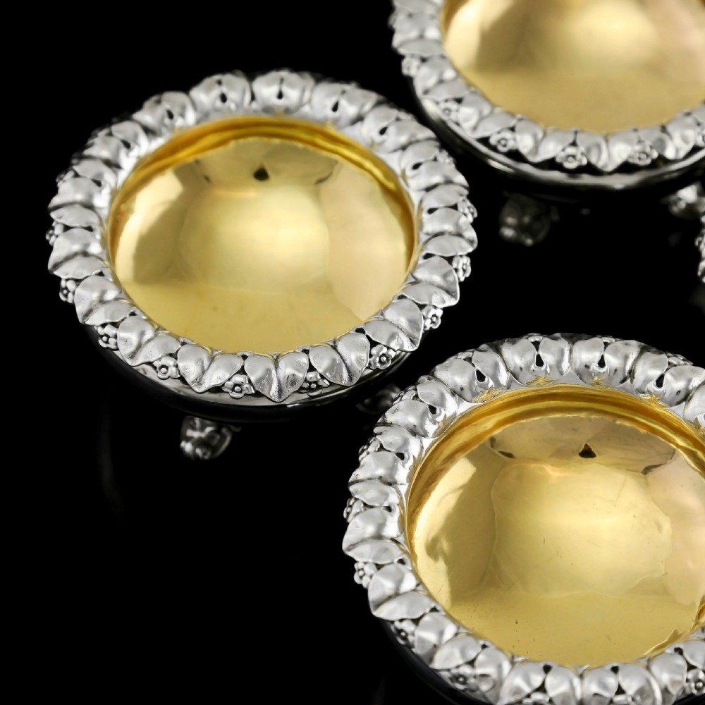 A Magnificent Set of 4 Georgian Solid Silver Salt Cellars - Barnard 1837 View VI