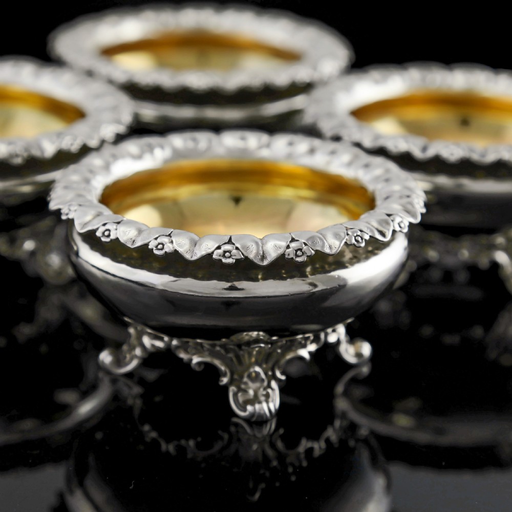 A Magnificent Set of 4 Georgian Solid Silver Salt Cellars - Barnard 1837 View IX