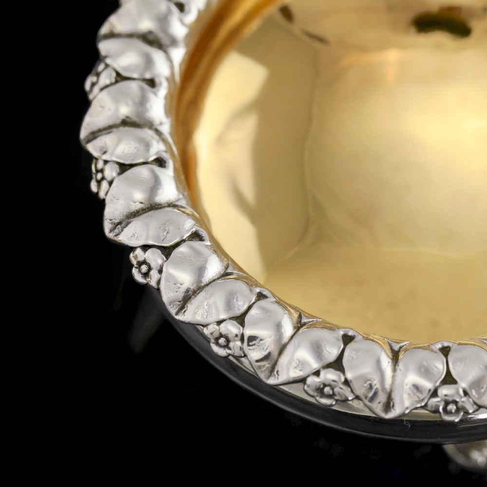 A Magnificent Set of 4 Georgian Solid Silver Salt Cellars - Barnard 1837 View XVIII