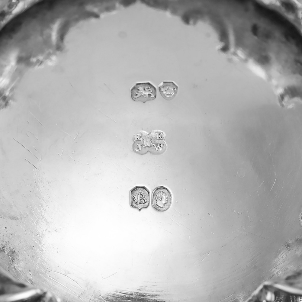 A Magnificent Set of 4 Georgian Solid Silver Salt Cellars - Barnard 1837 View XXI