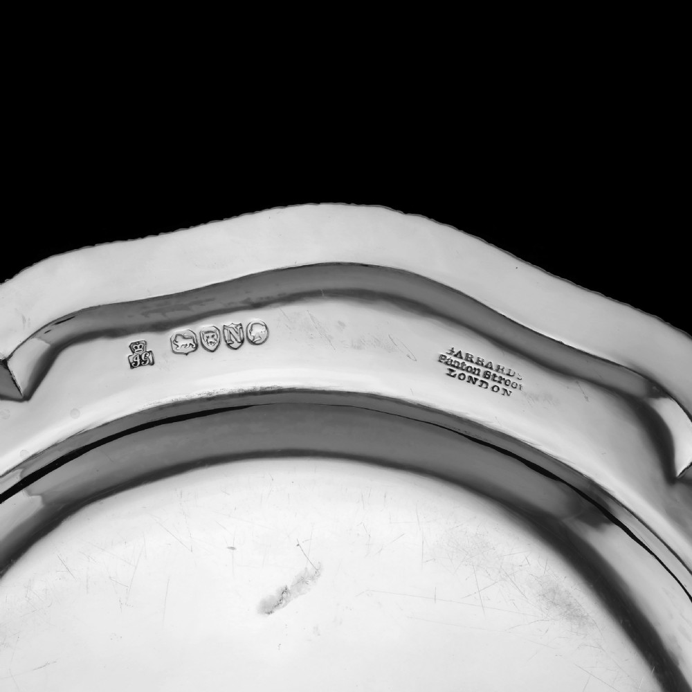 Antique Solid Silver Dish with Coat of Arms for Michael Bass, 1st Baron Burton - Garrard 1888 View XV