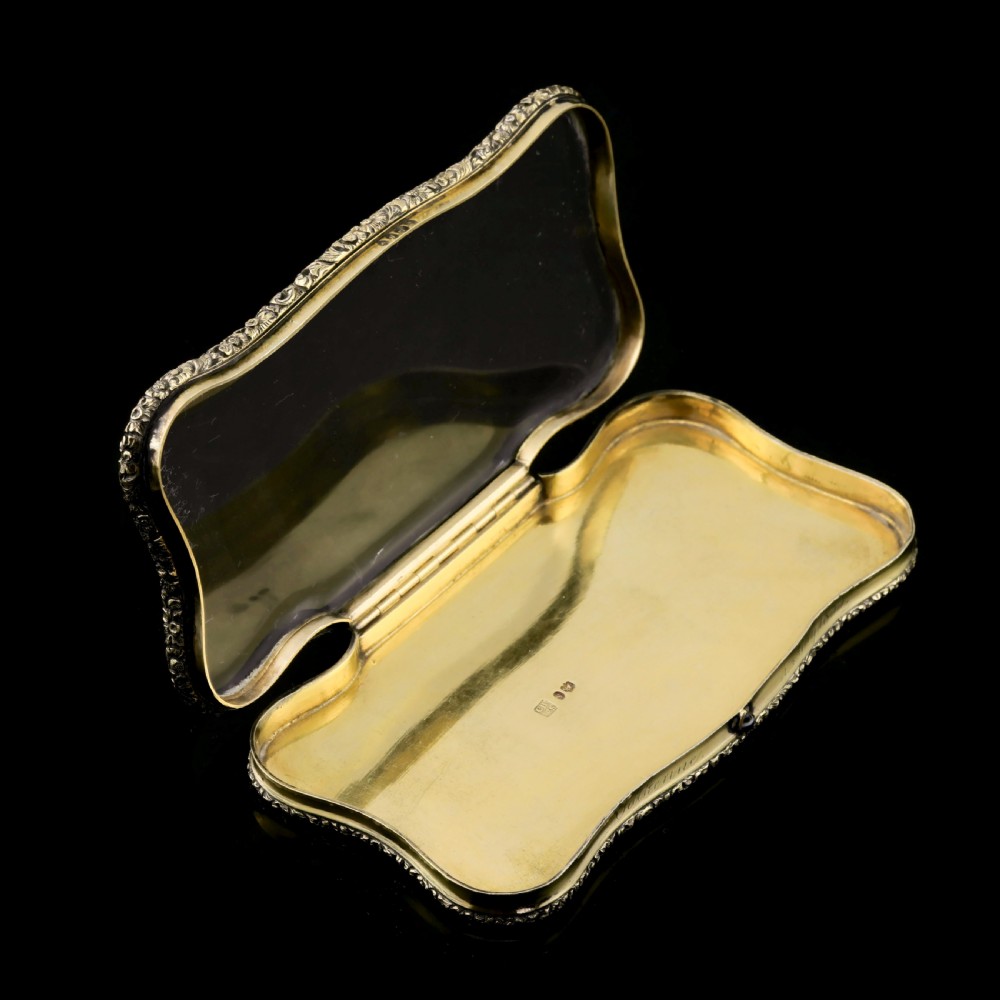 A Rare Georgian Solid Silver Gilt Snuff Box with Rock Crystal - Charles Rawlings & William Summers, 1833 View X
