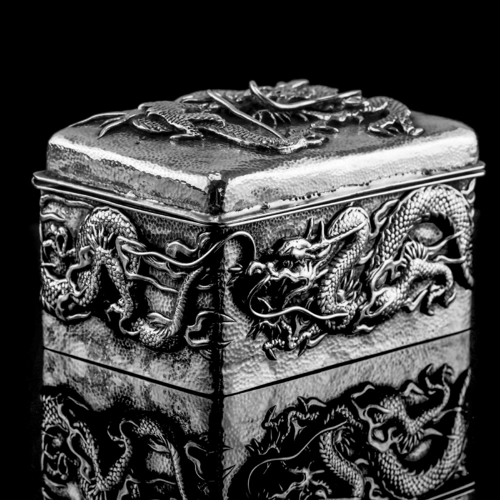 Antique Japanese Solid Silver Box with Embossed Dragons - Meiji Period c.1900 View IX