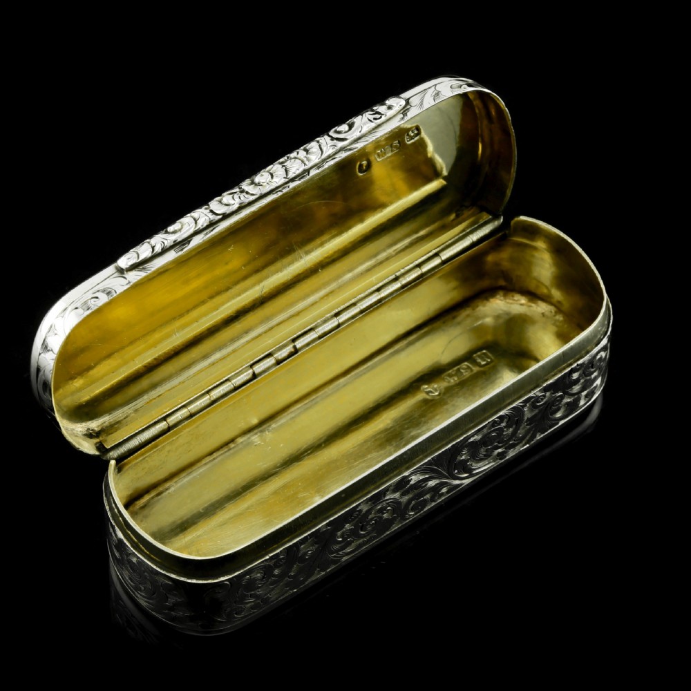 Antique Solid Silver Oval Snuff Box, Beautifully Hand Engraved - William Simpson 1840 View VI