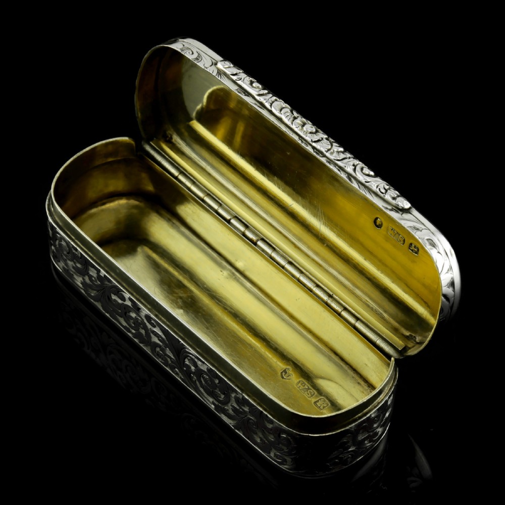 Antique Solid Silver Oval Snuff Box, Beautifully Hand Engraved - William Simpson 1840 View VII