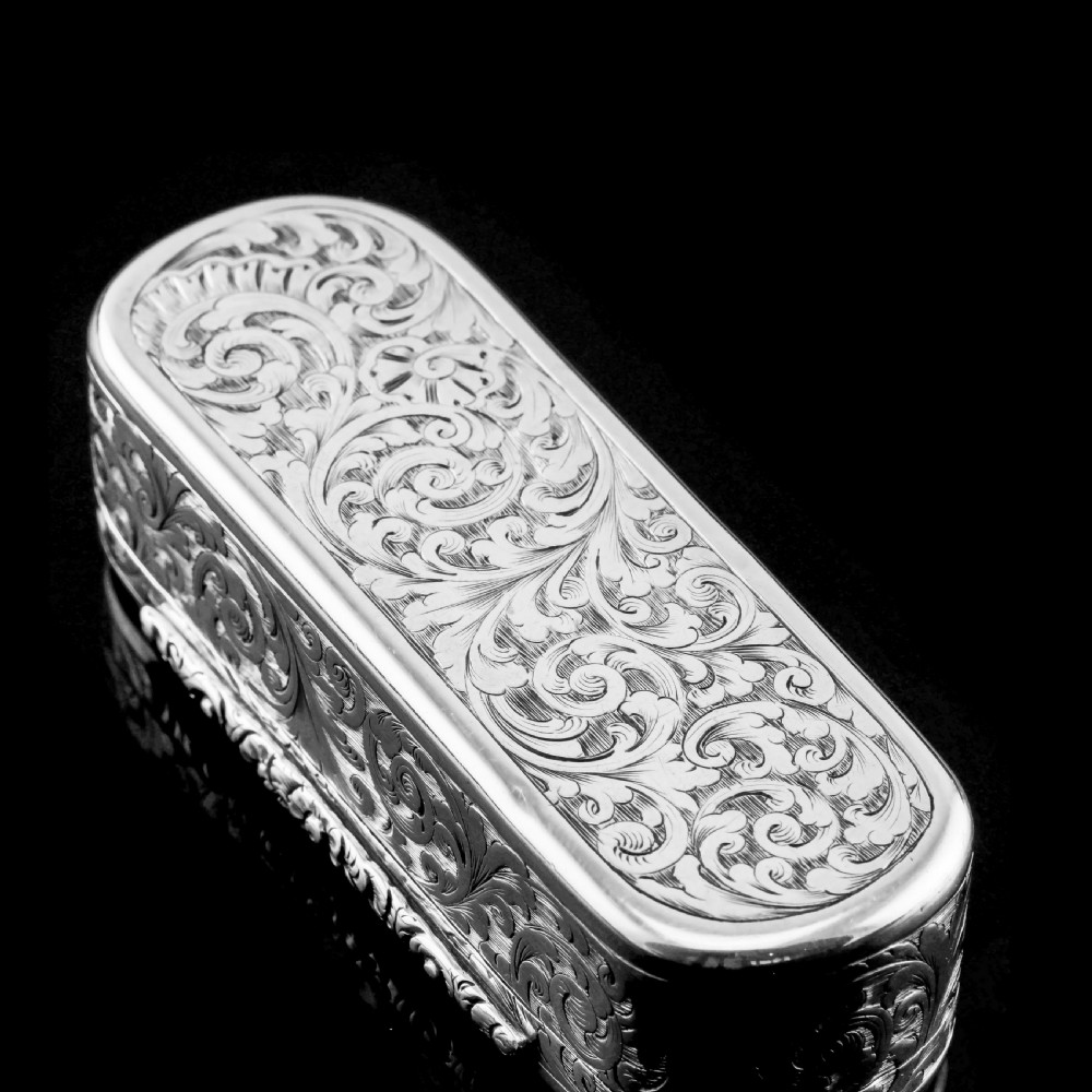 Antique Solid Silver Oval Snuff Box, Beautifully Hand Engraved - William Simpson 1840 View XIV