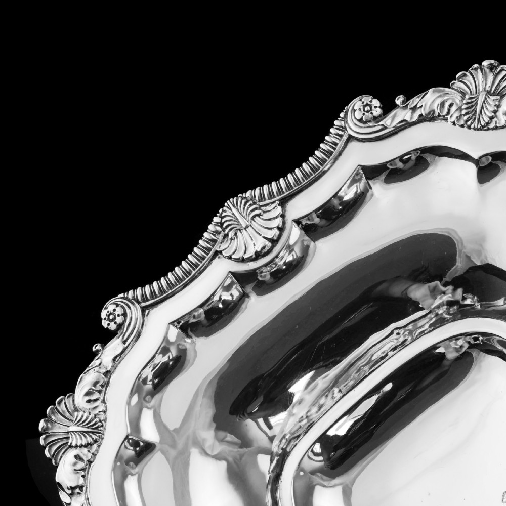 Antique Solid Silver Georgian Basket with Magnificent Gadrooning - Samuel Hennell 1811 View XVII