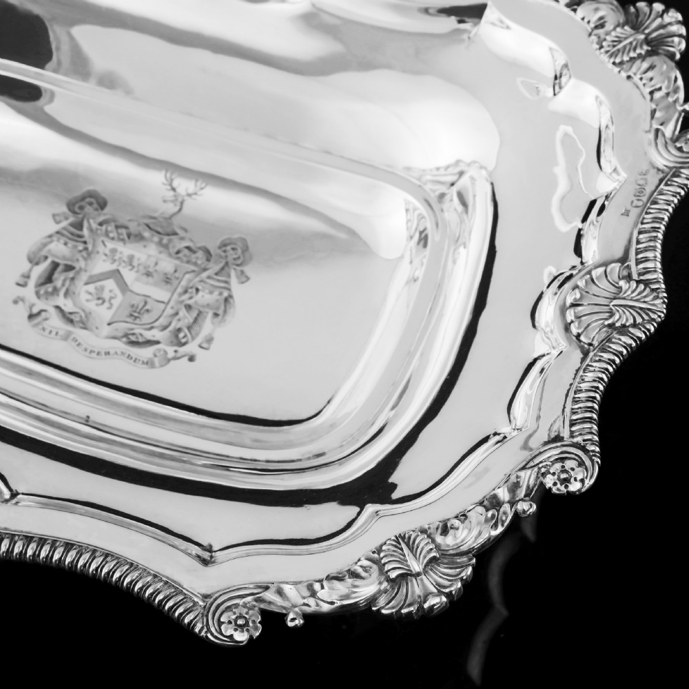 Antique Solid Silver Georgian Basket with Magnificent Gadrooning - Samuel Hennell 1811 View XXVII