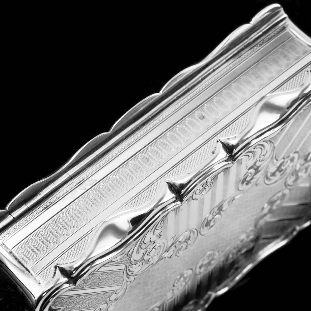 Antique Solid Silver Large Table Snuff Box with Magnificent Engravings - Edward Smith 1850 View V