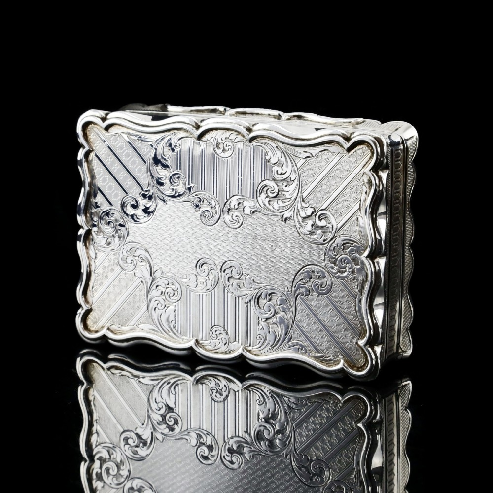Antique Solid Silver Large Table Snuff Box with Magnificent Engravings - Edward Smith 1850 View XII