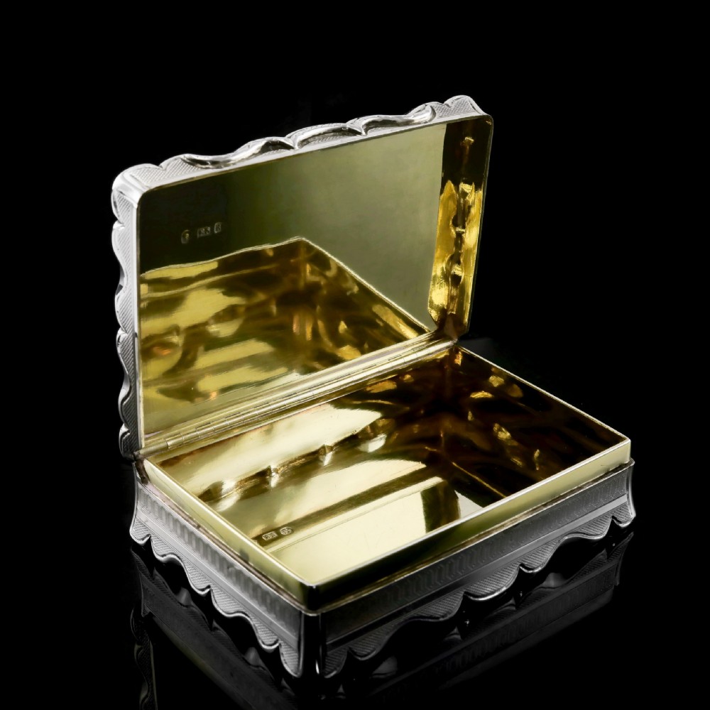 Antique Solid Silver Large Table Snuff Box with Magnificent Engravings - Edward Smith 1850 View XVI