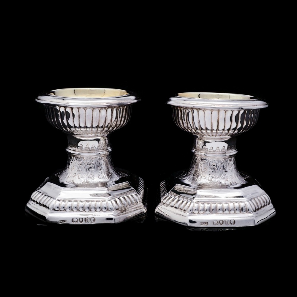 A Unique Antique Pair of Solid Silver Salt Cellars, Pedestal Design - Daniel & John Wellby 1886 View X