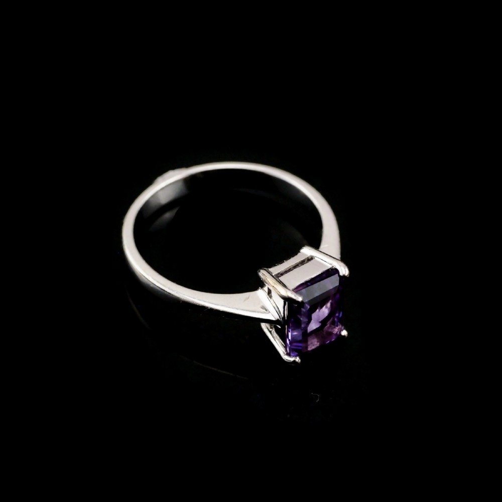 An 18K White Gold 'Emerald Cut' Amethyst Ring View V