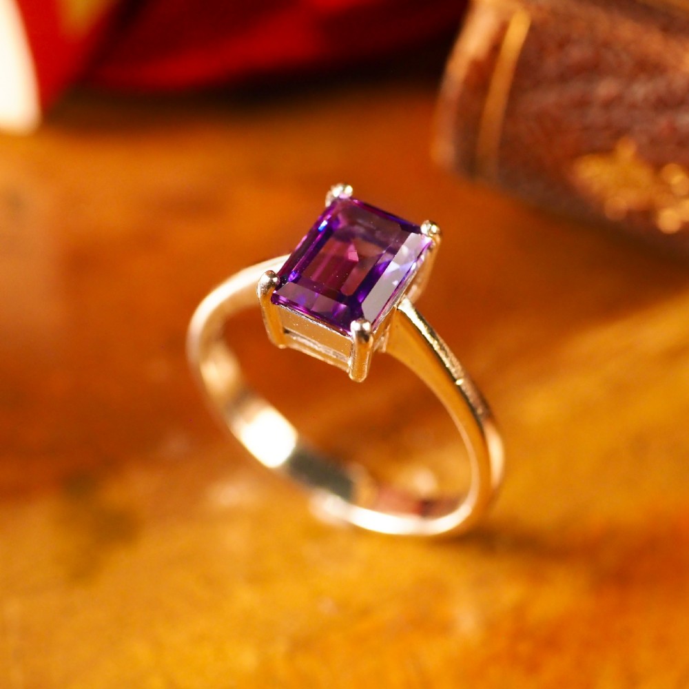 An 18K White Gold 'Emerald Cut' Amethyst Ring View XI