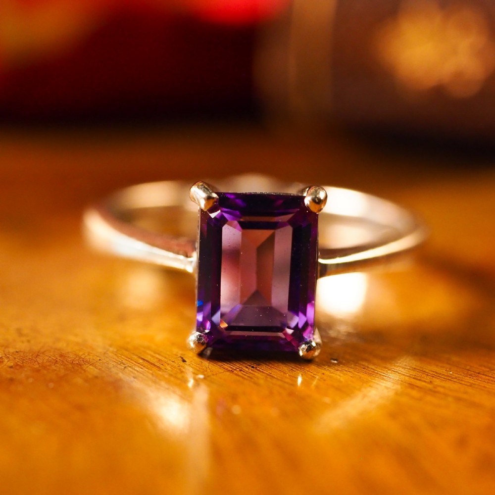 An 18K White Gold 'Emerald Cut' Amethyst Ring View XIII