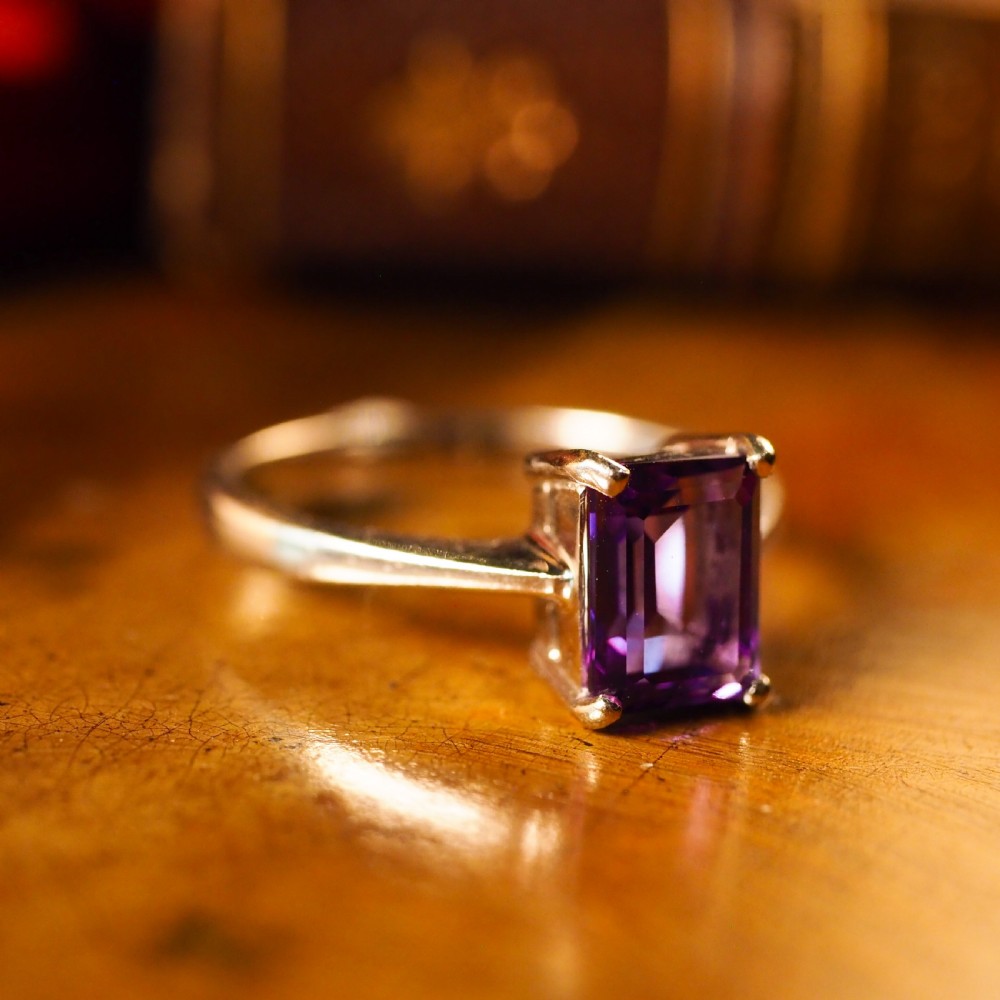 An 18K White Gold 'Emerald Cut' Amethyst Ring View XIV