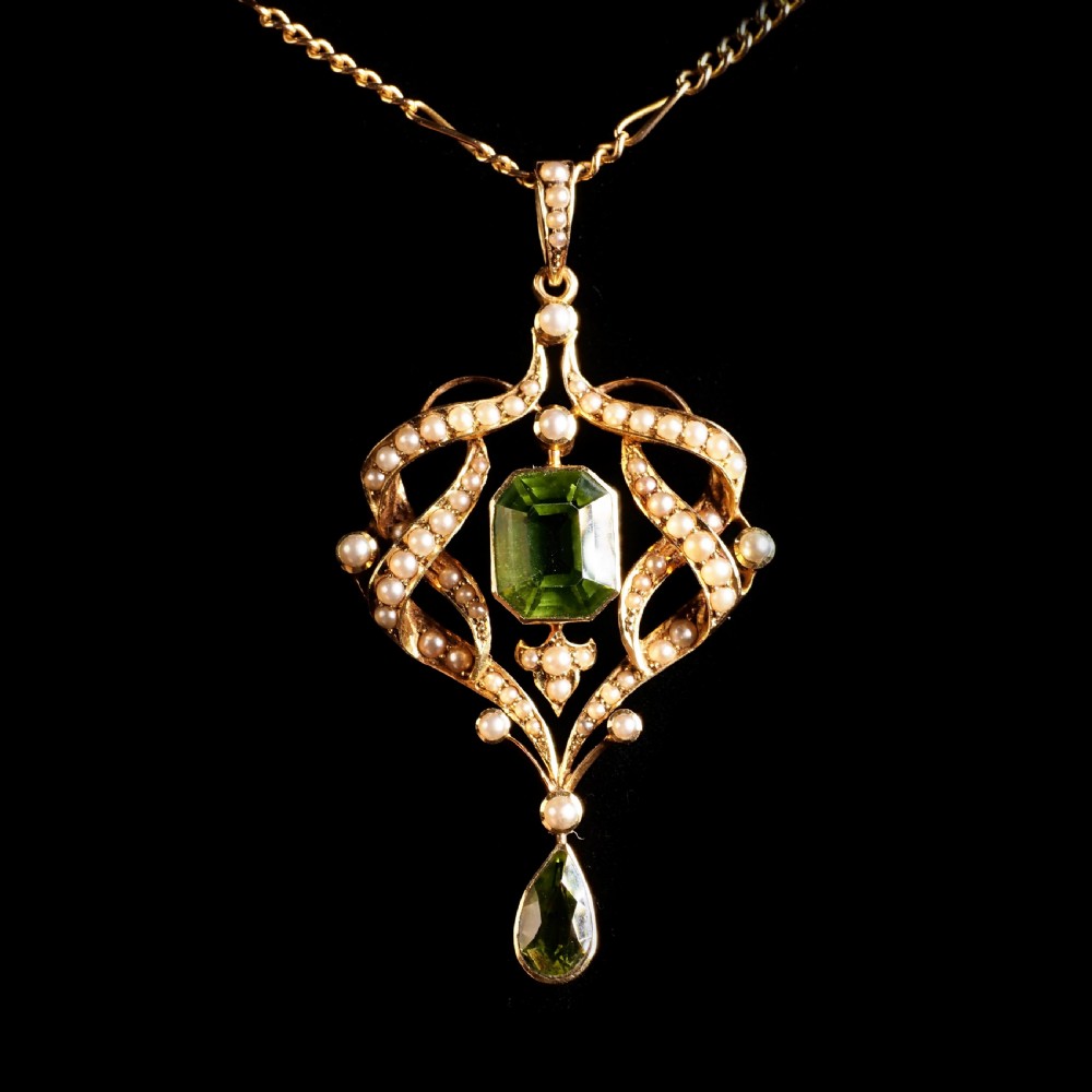 A Beautiful Antique Edwardian 9K Gold Peridot & Seeded Pearl Necklace - c.1900 View V