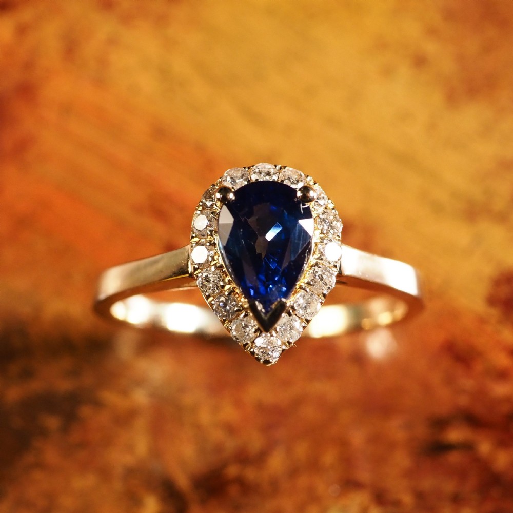 A Stunning 14K Gold Sapphire & Diamond Cluster Ring 1.06 Carat View VII