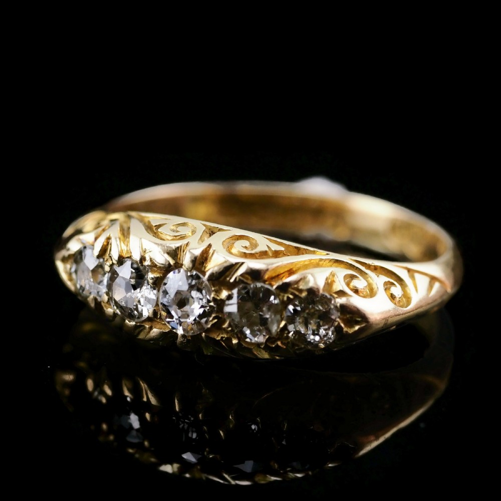 Antique Edwardian 18K Gold Engraved & 5 Diamond Ring - 1908 View VIII