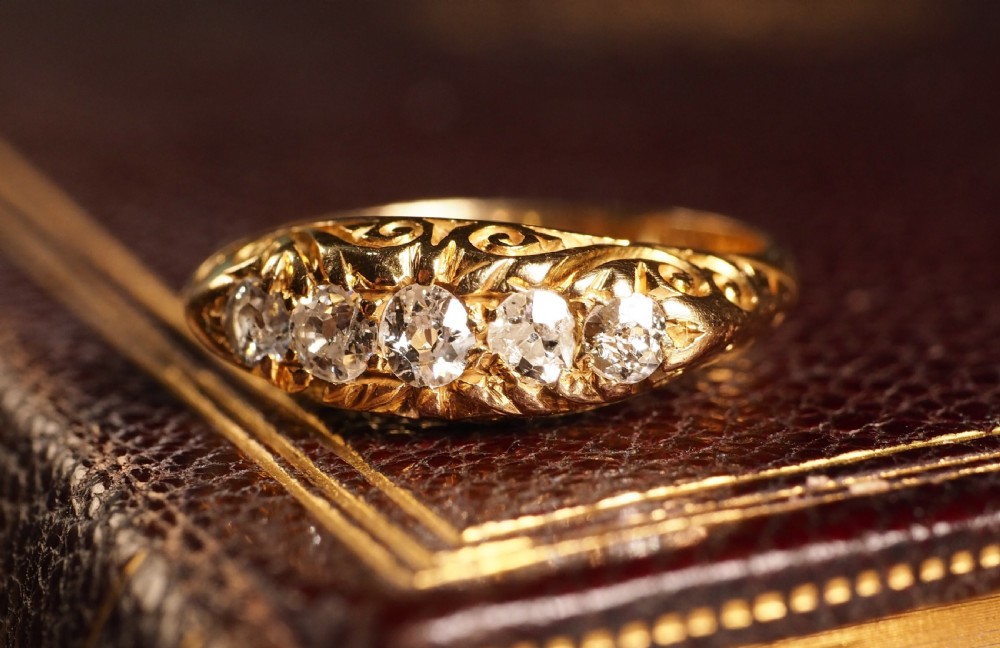 Antique Edwardian 18K Gold Engraved & 5 Diamond Ring - 1908 View X