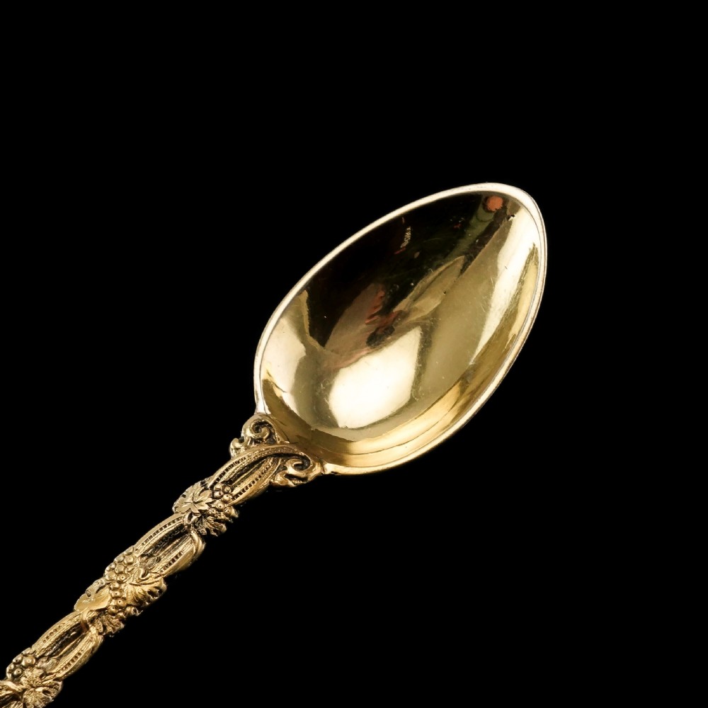 Antique Victorian Solid Silver Gilt 6 Teaspoons with Magnificent Grape Vine Design - Charles Boyton 1883 View X