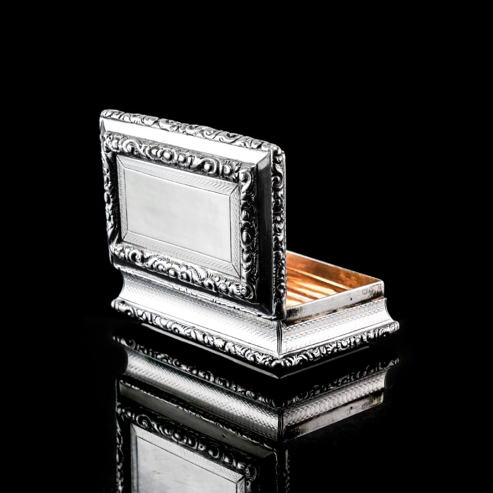 Antique Georgian Solid Silver Snuff Box with Beautiful Floral Border - Nathaniel Mills 1833 View IX