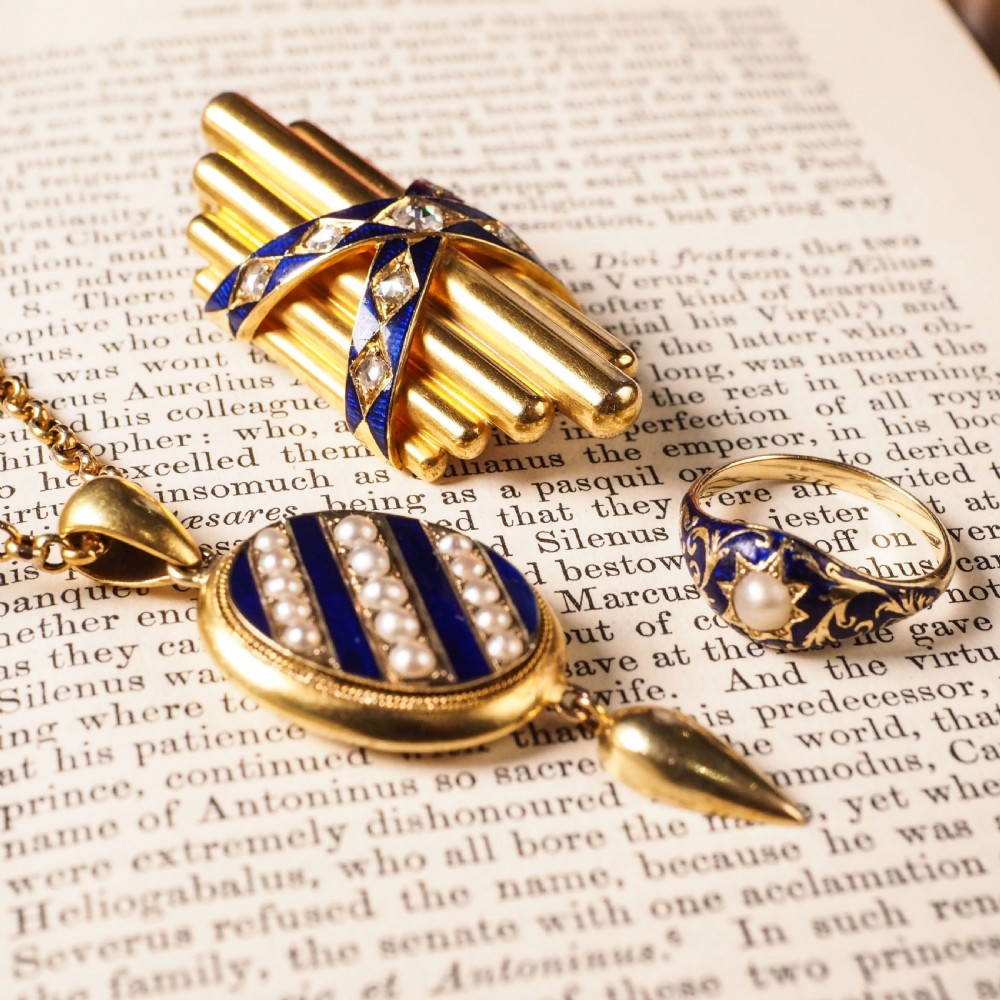A Fabulous Antique Victorian 18K Gold Enamel & Pearl Ring with Scrolled Decorations - c.1880 View V