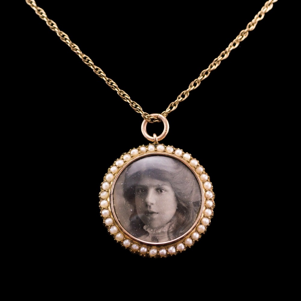 Antique Victorian 15K Gold Photo Locket Pendant with Cluster Seed Pearl Border - c.1890s View II