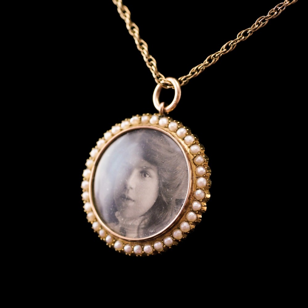 Antique Victorian 15K Gold Photo Locket Pendant with Cluster Seed Pearl Border - c.1890s View V