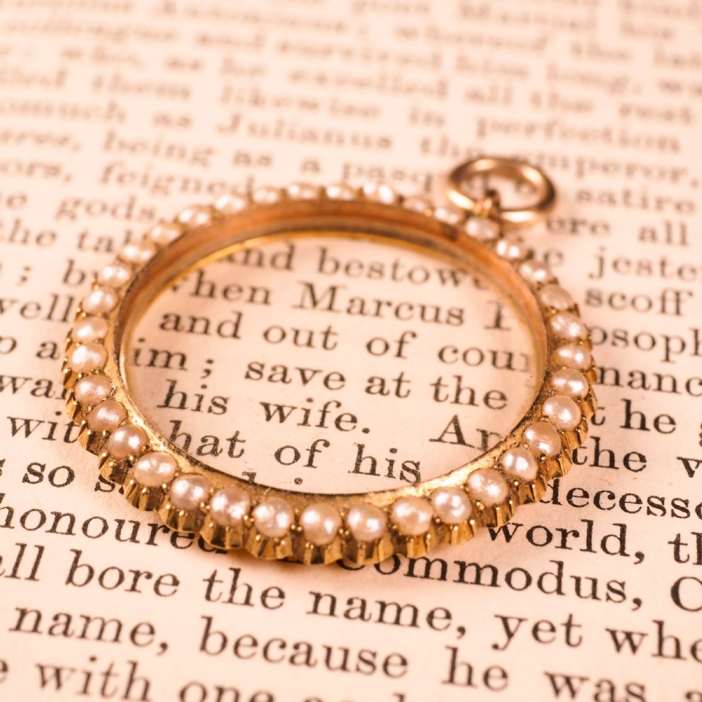 Antique Victorian 15K Gold Photo Locket Pendant with Cluster Seed Pearl Border - c.1890s View X