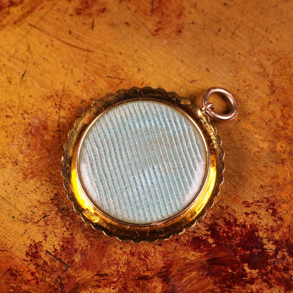 Antique Victorian 15K Gold Photo Locket Pendant with Cluster Seed Pearl Border - c.1890s View XIII