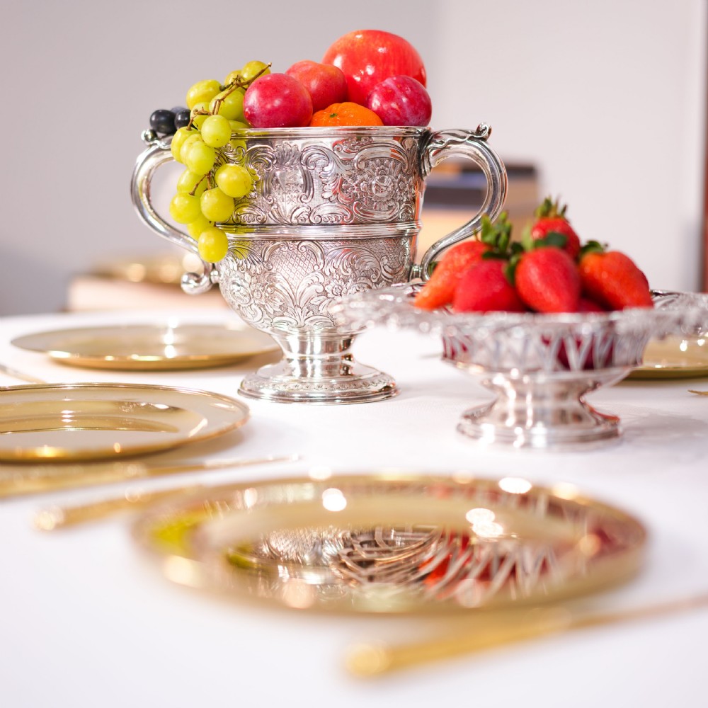 A Magnificent Set of 12 Georgian Solid Silver Gilt Dishes - 1780-1811 View XXII