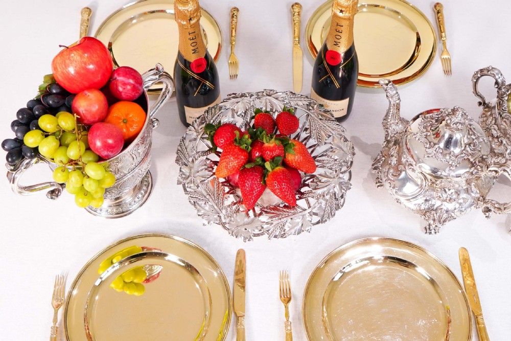 A Magnificent Set of 12 Georgian Solid Silver Gilt Dishes - 1780-1811 View XXVI