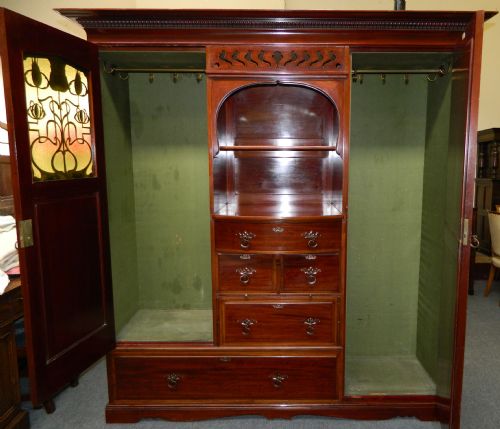 fig 3. shapland & petter bedroom suite