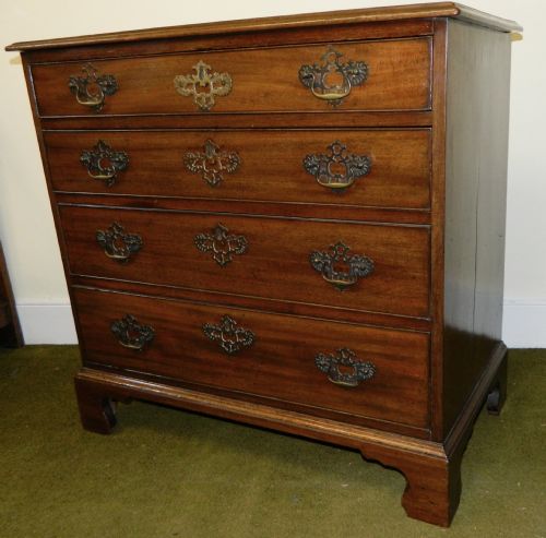fig 1. small Georgian mahogany chest of drawers