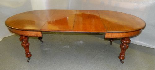 Mahogany Extending Dining Table