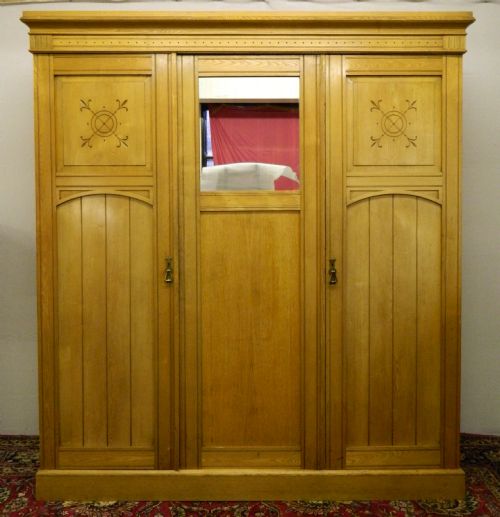 Aesthetic / Arts & Crafts Bedroom Suite