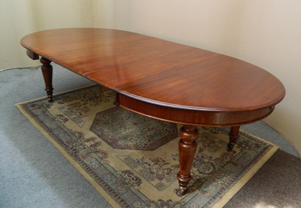 Mahogany extending dining table