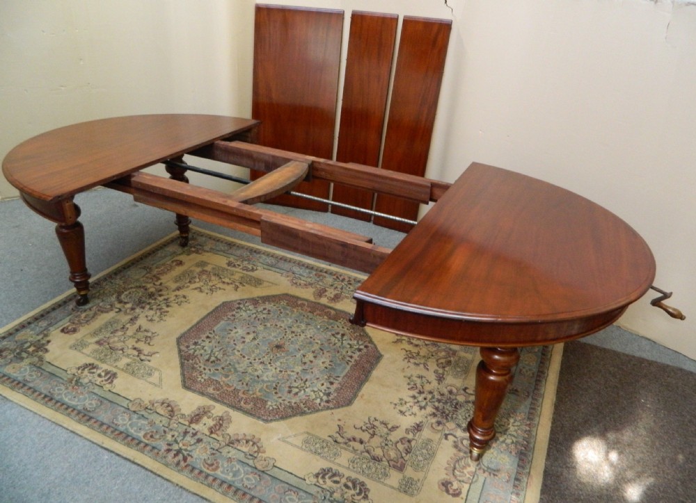Mahogany extending dining table View VII