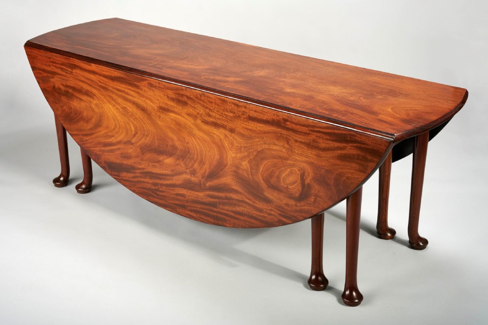 Exceptional mid-eighteenth century oval drop-leaf dining-table of unusually large size View II