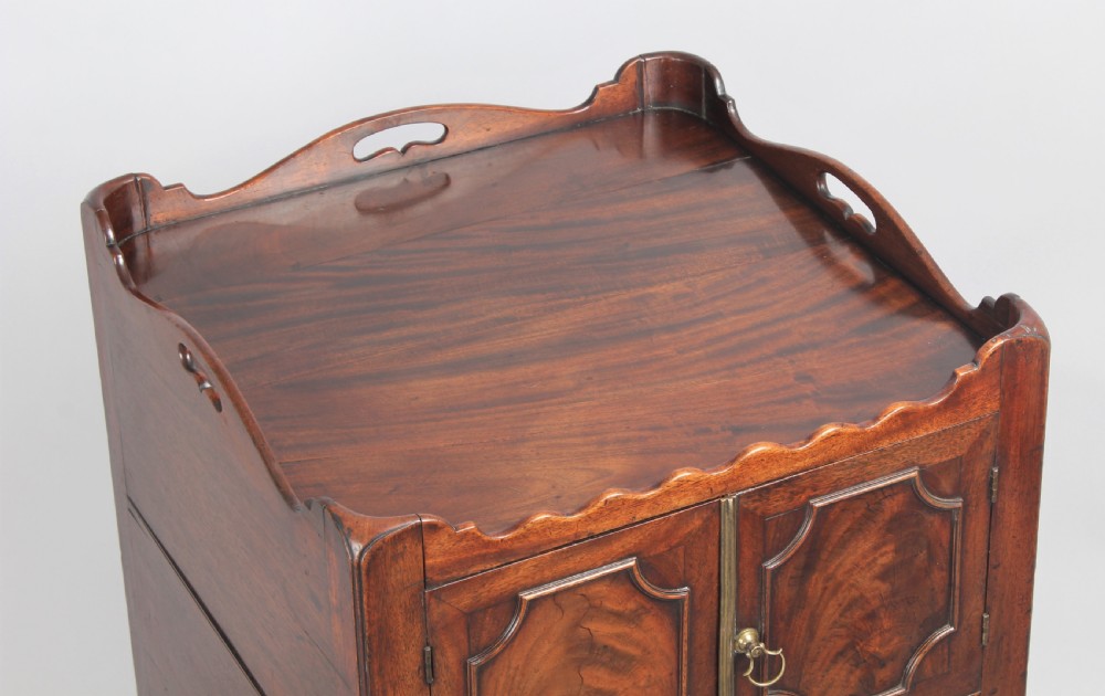 A George III period mahogany tray top bedside commode View III