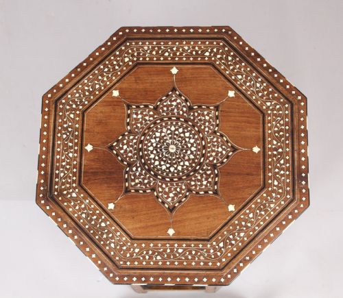 A 19TH CENTURY HOSHIARPUR TABLE - ADDITIONAL PHOTO 2