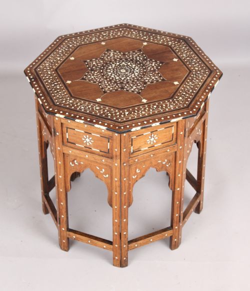 A 19TH CENTURY HOSHIARPUR TABLE - ADDITIONAL PHOTO 3