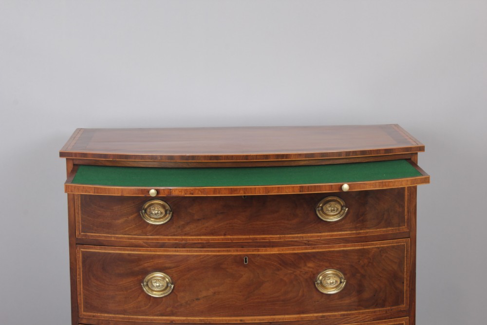 Fine George III period mahogany chest of three drawers View V