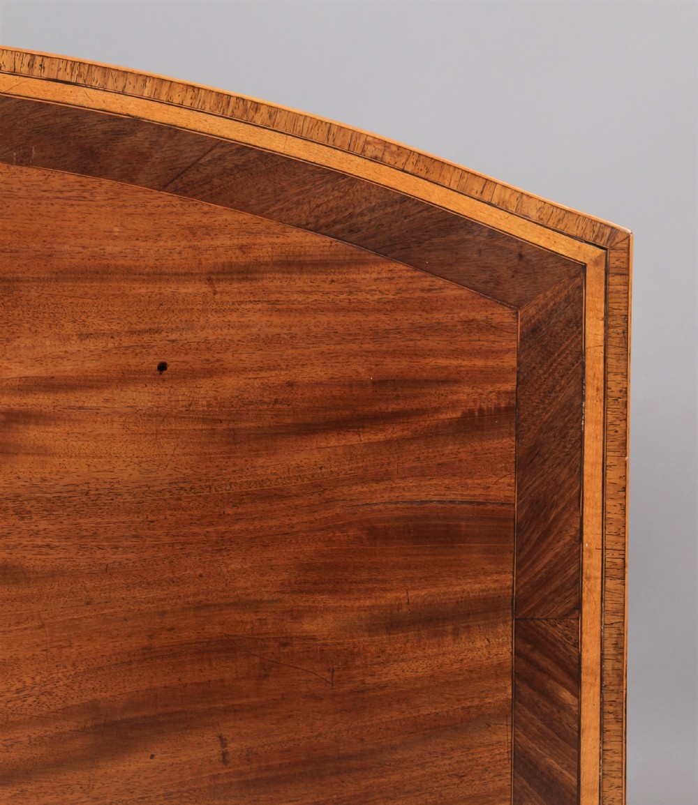 Fine George III period mahogany chest of three drawers View VII