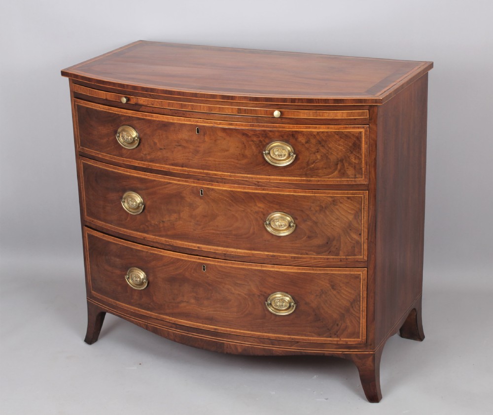 Fine George III period mahogany chest of three drawers View VIII