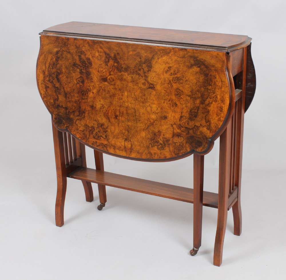 Fine Edwardian walnut Sutherland table View IV
